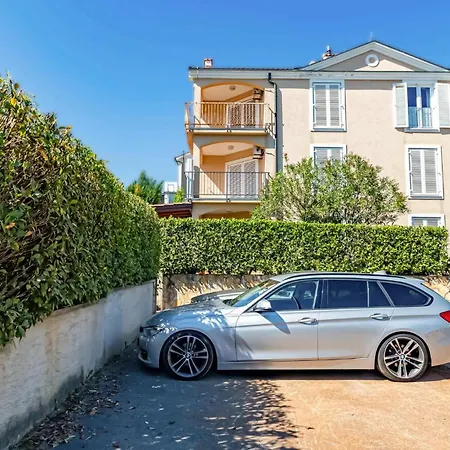 Cozy In With House Sea View