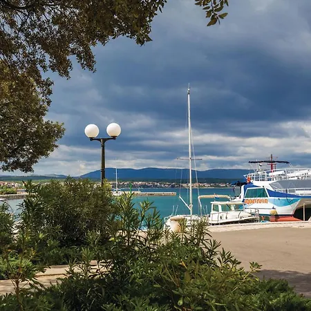 Apartament Cozy In With House Sea View Vantacici